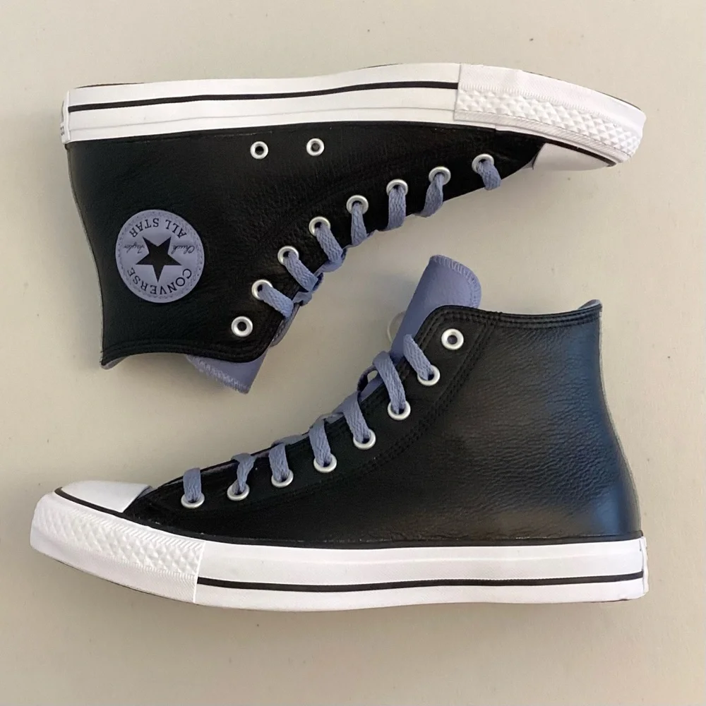 Converse NWOT 11.5 Men’s / 13.5 Women’s Chuck Taylor All Star Leather High Tops